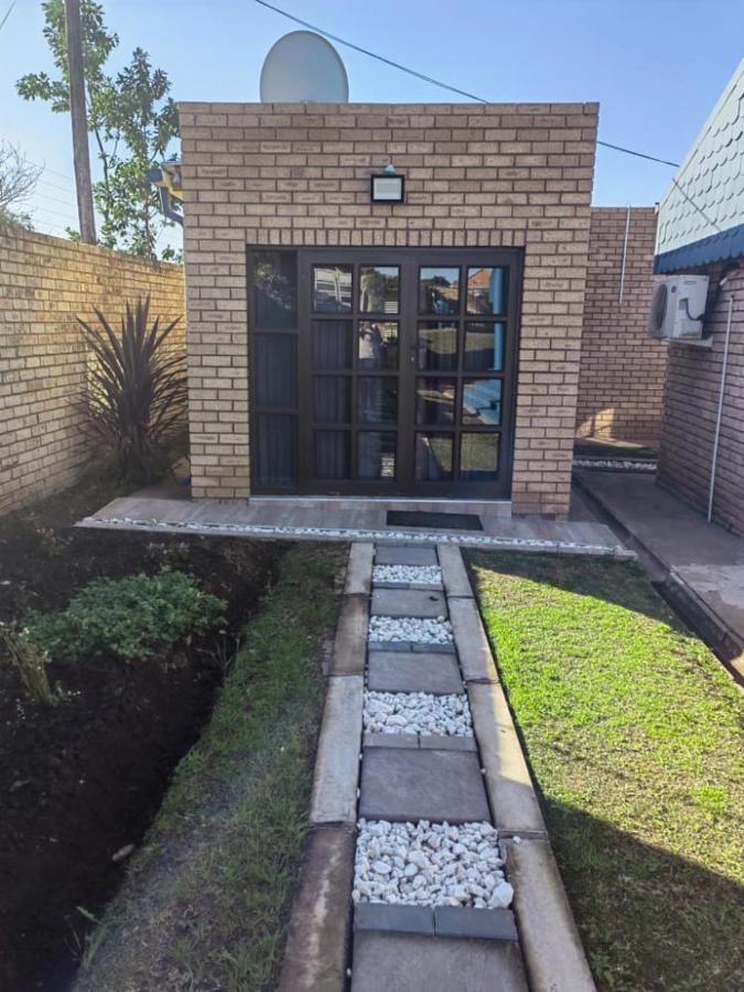 Obaa Sima Guest House Mthatha Buitenkant foto