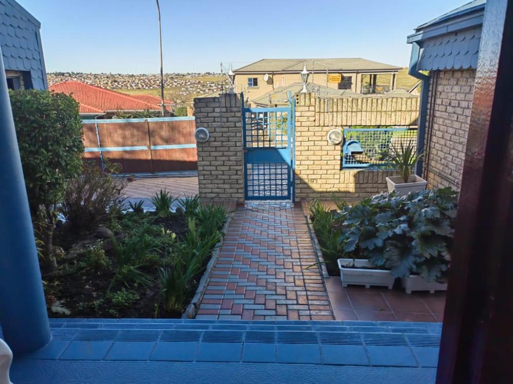 Obaa Sima Guest House Mthatha Buitenkant foto